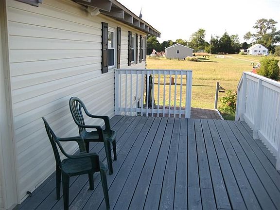 3rd image of 225 Ritter Ln