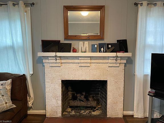 4th image of 1525 McCormick St