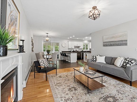 3rd image of 33 Auburn Road