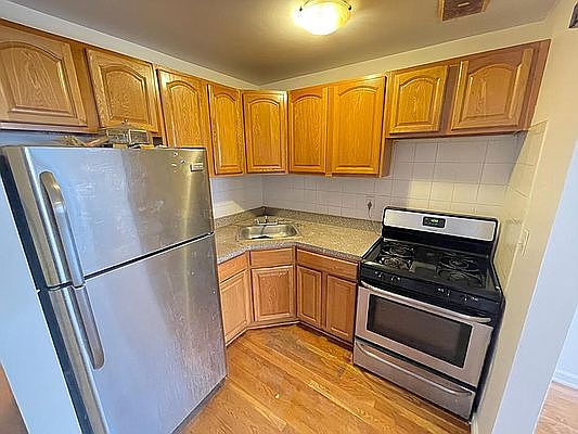1st image of 684 Willoughby Ave #4
