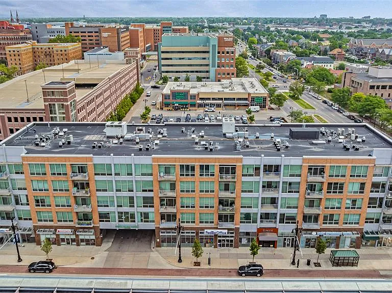 3670 Woodward Ave #410 — Photo 3