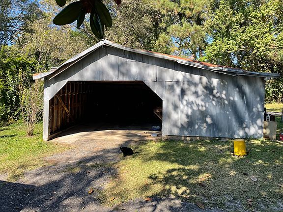 4th image of 942 Noble Ave W