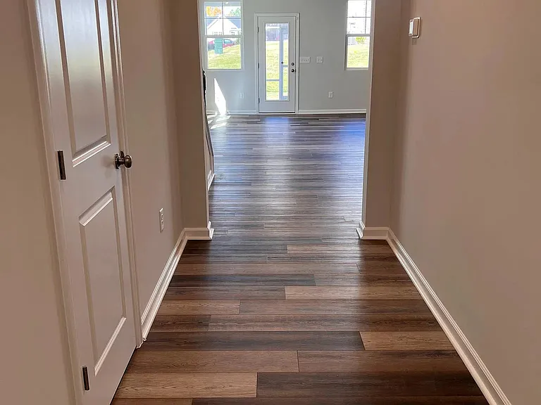1019 Gemma Dr — Photo 2