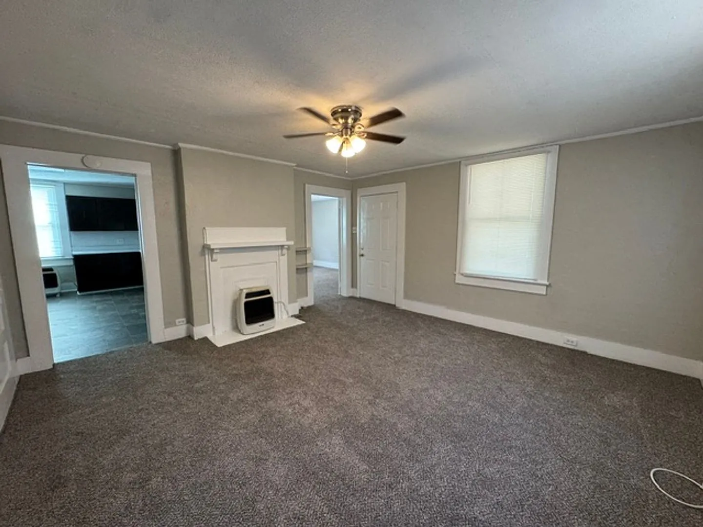 15 Curran Ave — Photo 2
