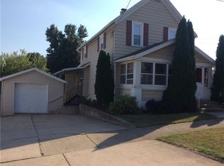 1032 W Tuscarawas Ave, Barberton, OH
