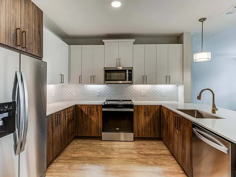 The Heights at Ridgewalk Townhomes & Apartments — Photo 19