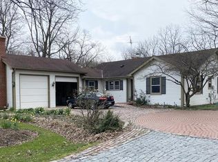 7317 Chesterfield Rd, Crystal Lake, IL 60012