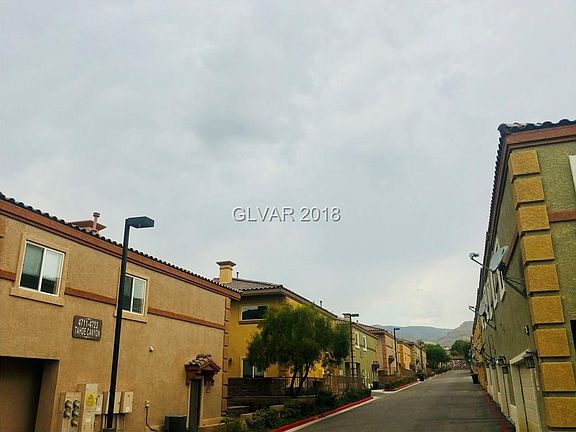 3rd image of 4723 Tahoe Canyon St