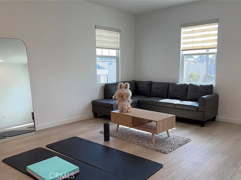 2524 Iconic St — Photo 7
