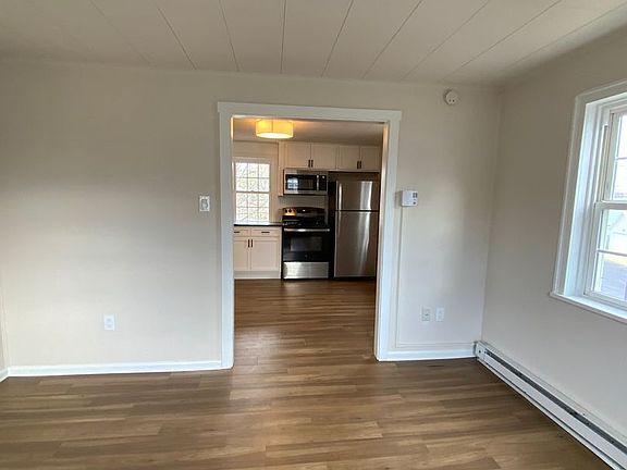 5th image of 146 N Cedar St Floor 2