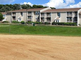 Waters Edge, Lake Villa, IL 60046