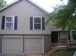 710 SW Montgomery Ave, Lees Summit, MO 64081