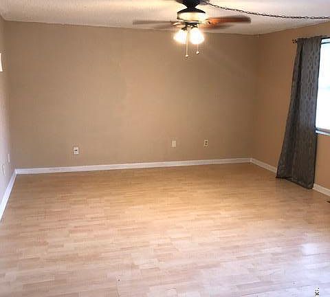 3rd image of 1295 Eagle Ct