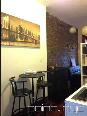 Rented by Point NYC | media 18