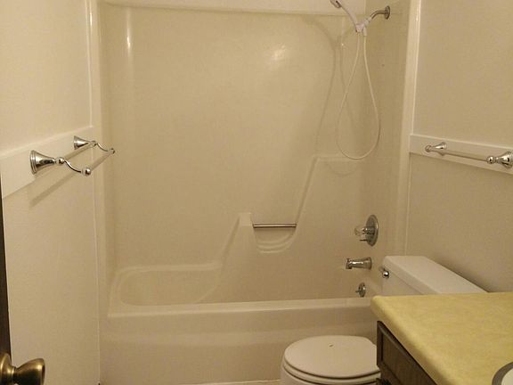 Large upstairs bathroom with shower and tub