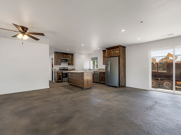 4th image of 1660 Kenford Way