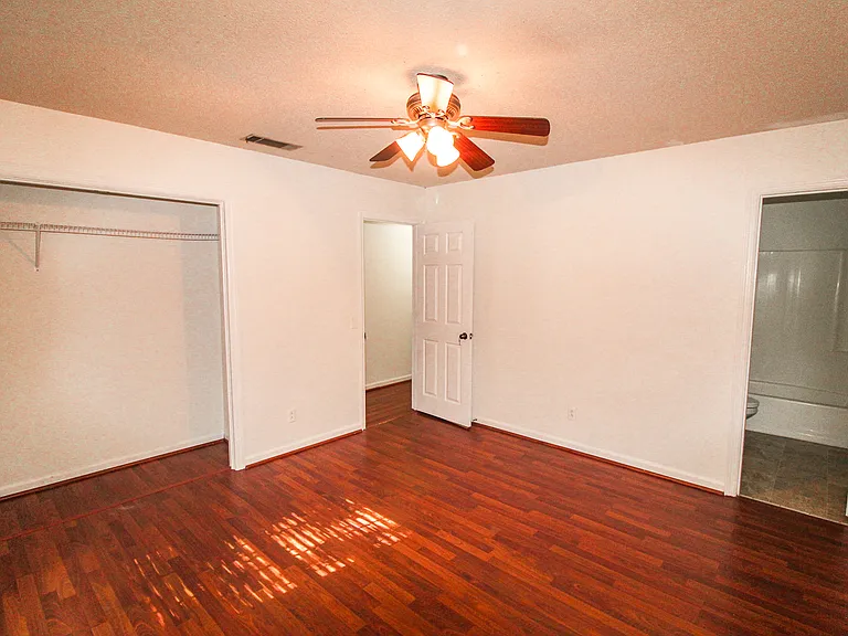 116 Greenbriar Trl — Photo 24