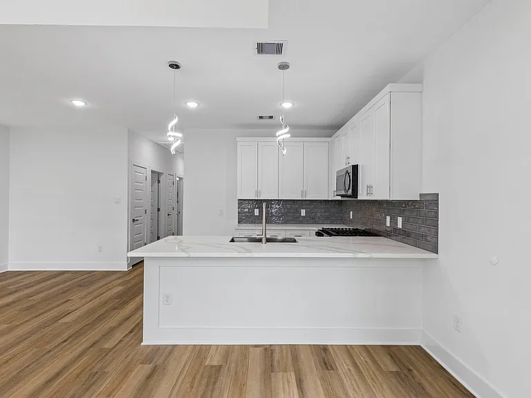 8109 Hamlet St #B — Photo 5