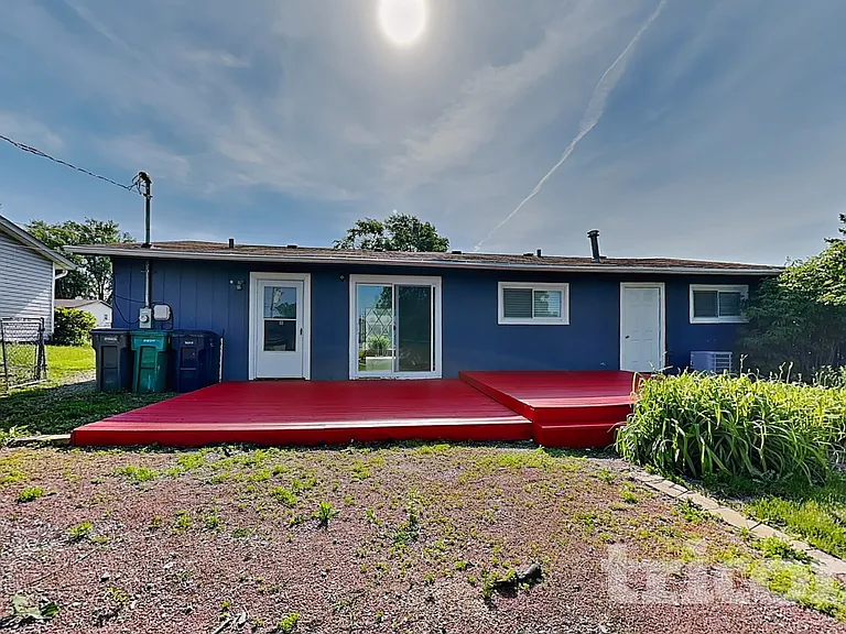 15202 Highland Ave — Photo 16
