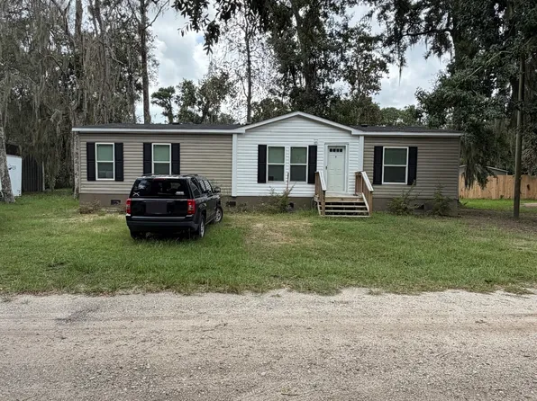 35 Faye Dr, Midway, GA 31320