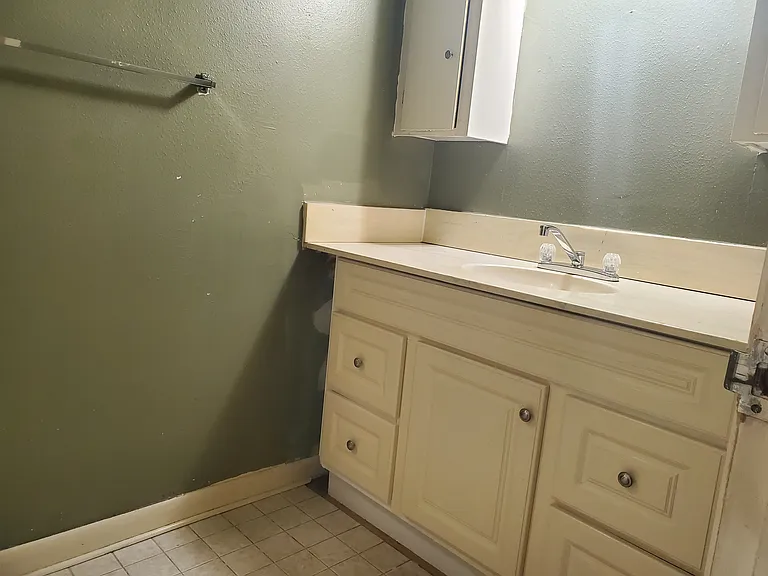 8527 Glenaire St — Photo 14