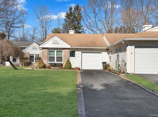 11 Chipmunk Trail, Coram, NY 11727