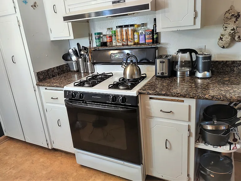 3028 Bryant Pl — Photo 7