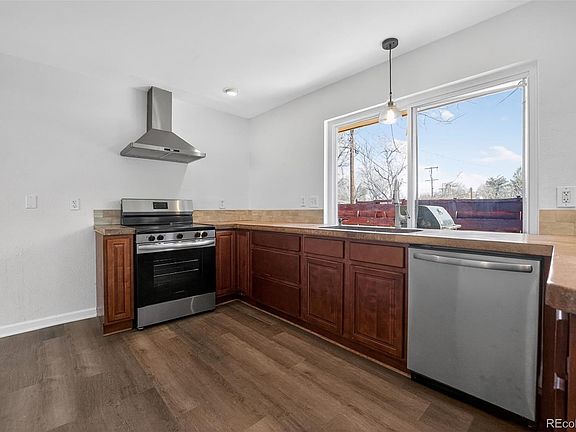 4th image of 3200 Eastman Avenue
