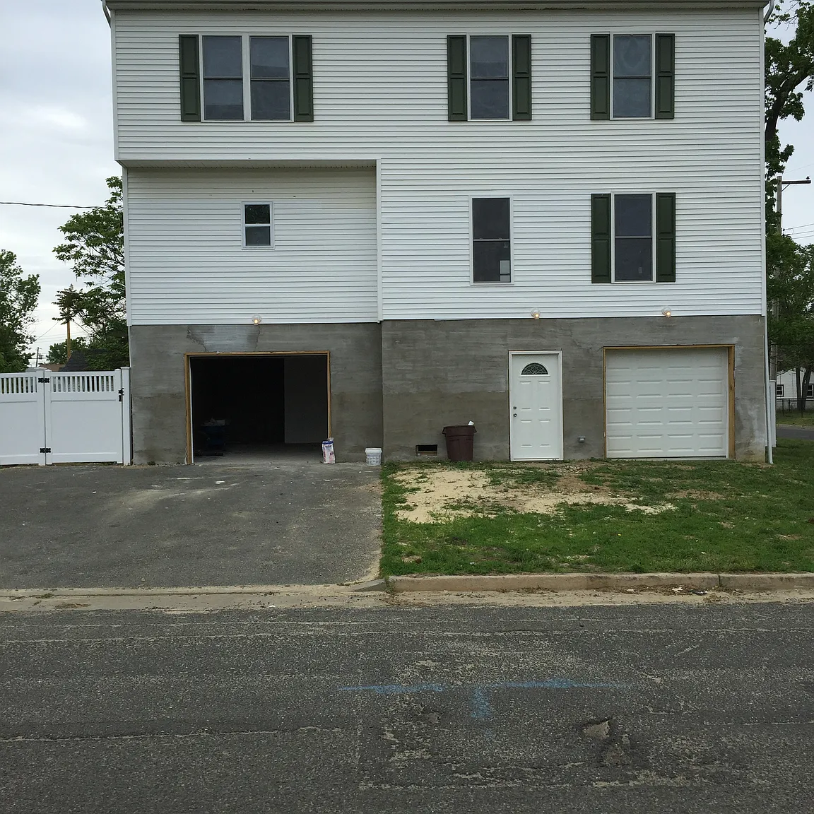 827 5th St photo 1