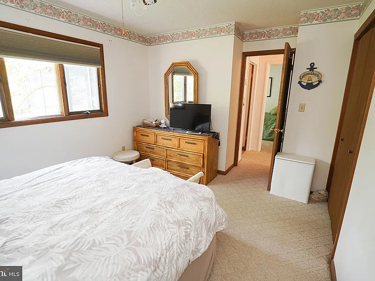 39028 Bayview W — Photo 47