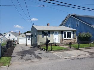 100 Baxter St, Pawtucket, RI 02861