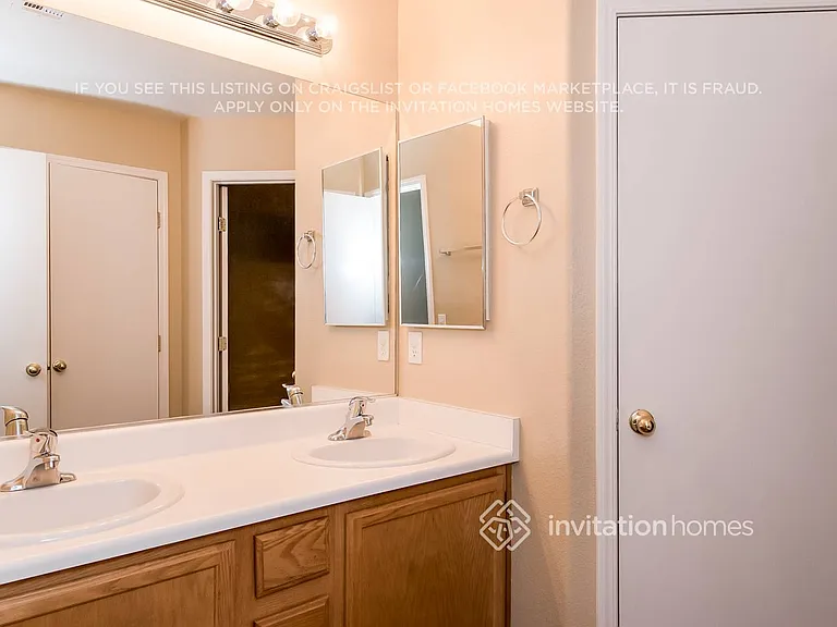 2400 Boca River Dr — Photo 12