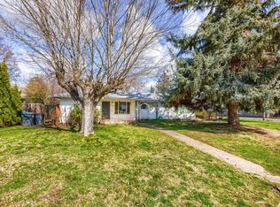 157 S Church St, Phoenix, OR 97535