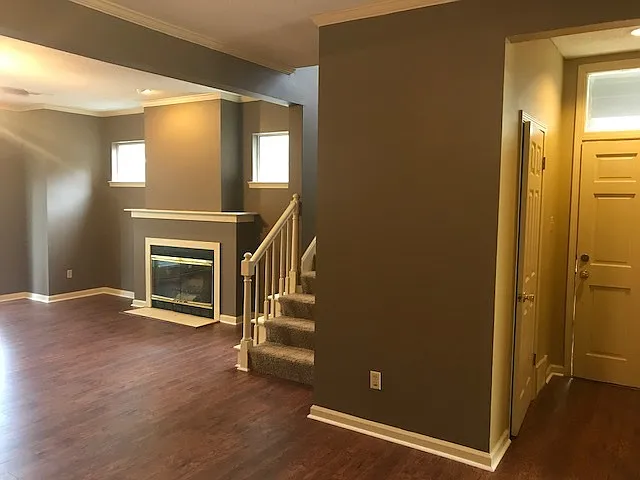 725 Walnut Woods Cv N — Photo 4