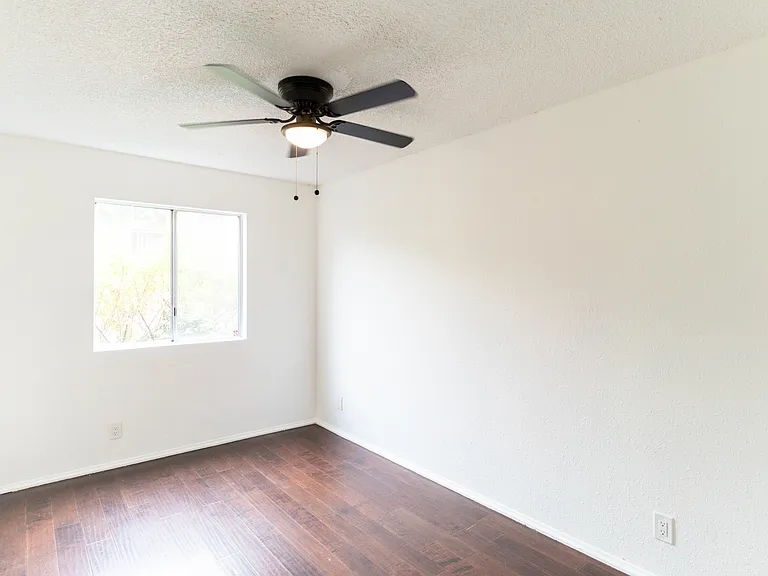 3301 Griffin Ave #12 — Photo 5
