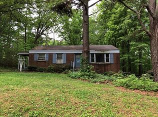 915 Nelson St, Henderson, NC 27536