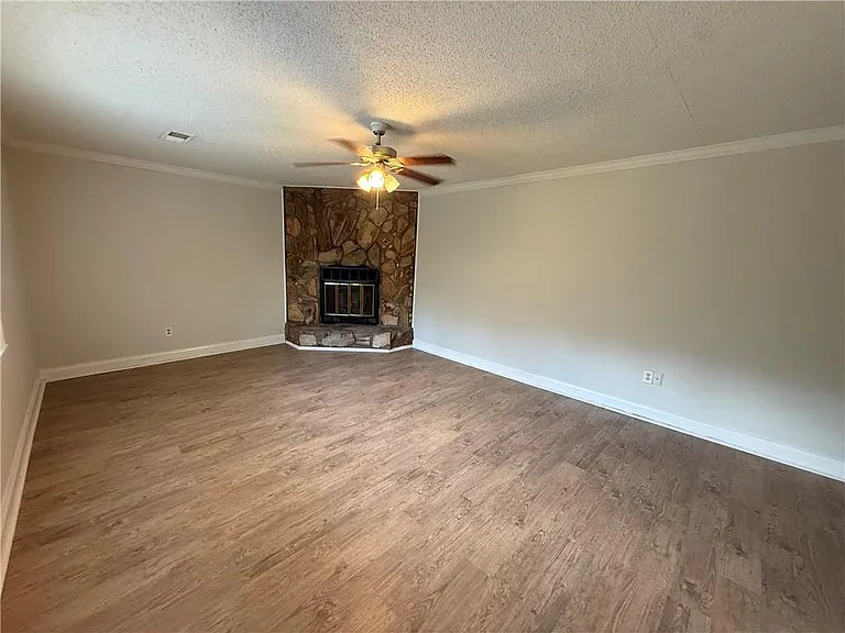 6750 Cheyenne Pkwy — Photo 2