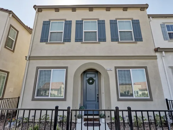 1161 Julia Cir, Hollister, CA 95023