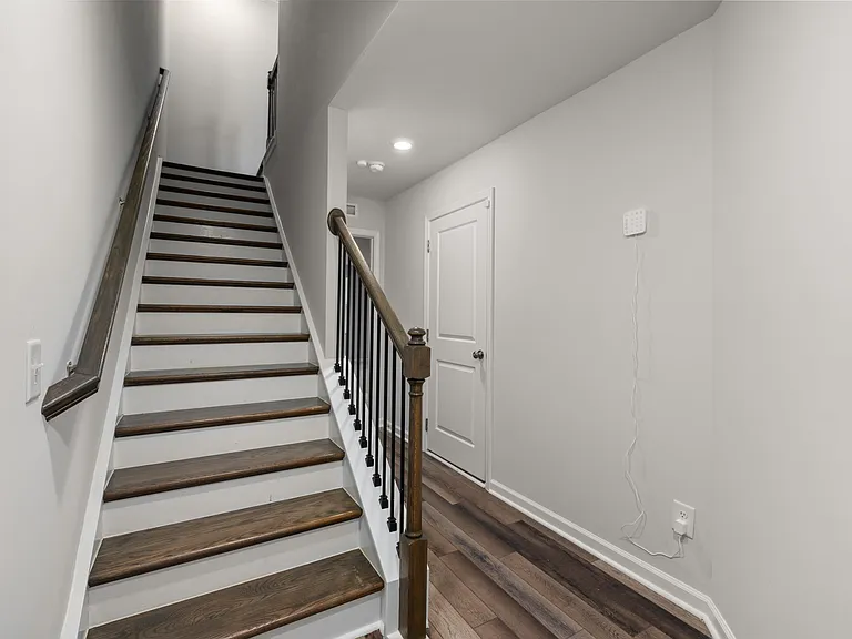 2524 Laurel Valley Way — Photo 6