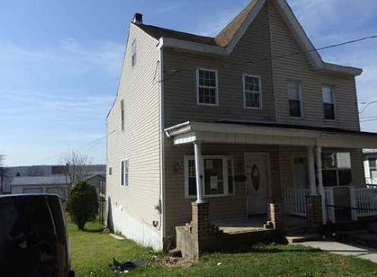 1st image of 700 W John St
