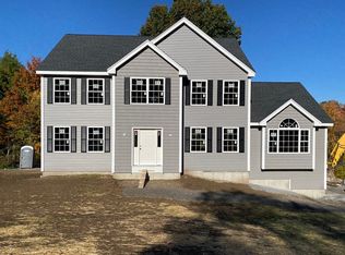 806 Methuen St, Dracut, MA 01826