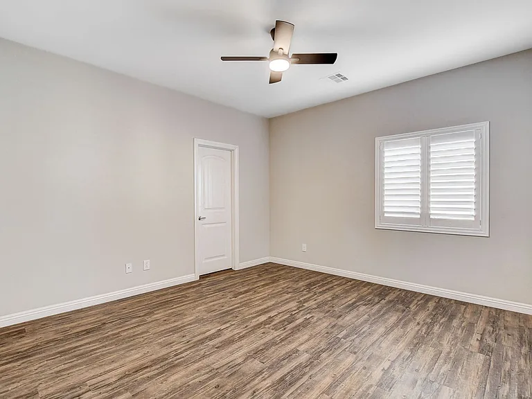 9634 Volk Ave — Photo 19