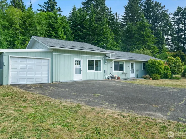 16 Harrison Street, Bay Center, WA 98527