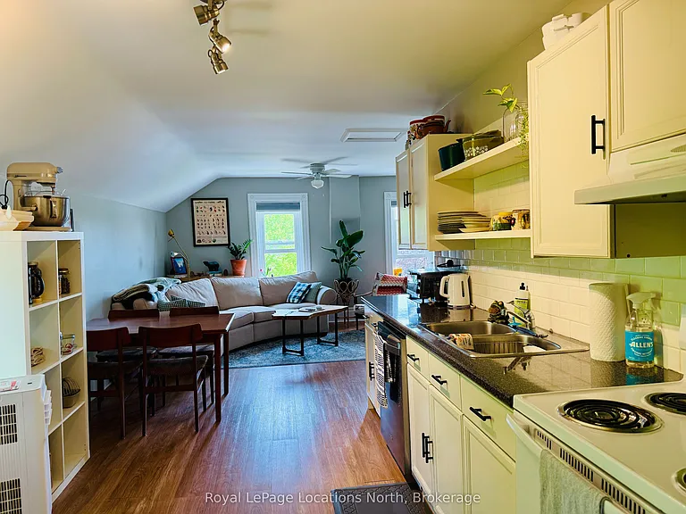 154 Hickory St #B — Photo 8