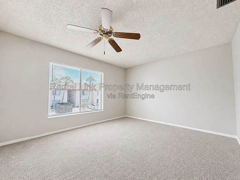2709 Hidden Lake Blvd #C — Photo 14