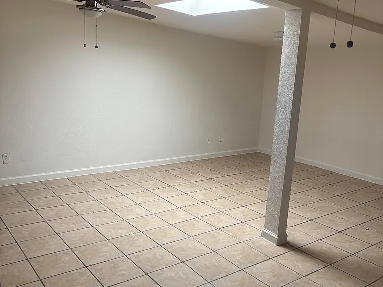 3000 Frankfort Ave — Photo 10