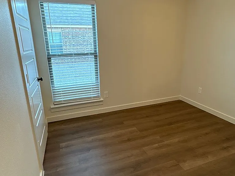 2162 Langford Ave — Photo 10