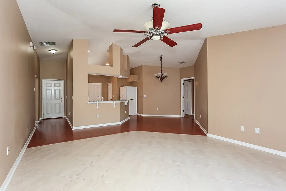 4 bed, 2.0 bath, 1549 sqft, $3,660 — Photo 2