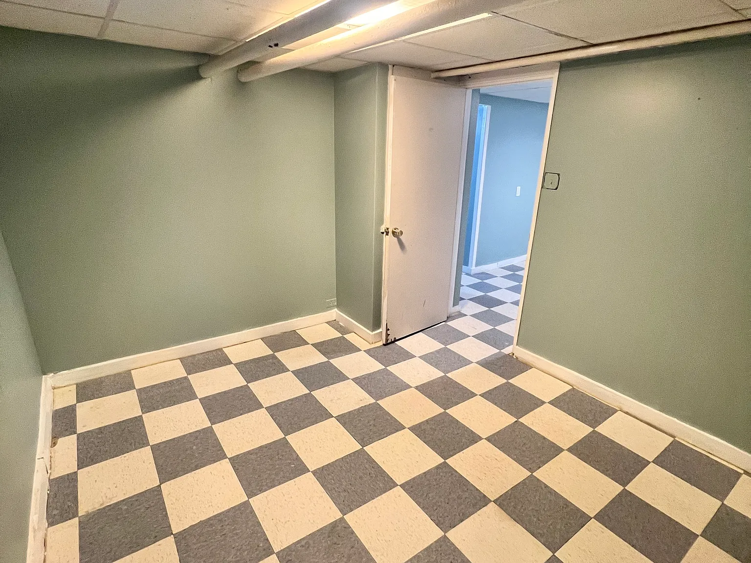 Studio, 415 sqft, $1,000 — Photo 2
