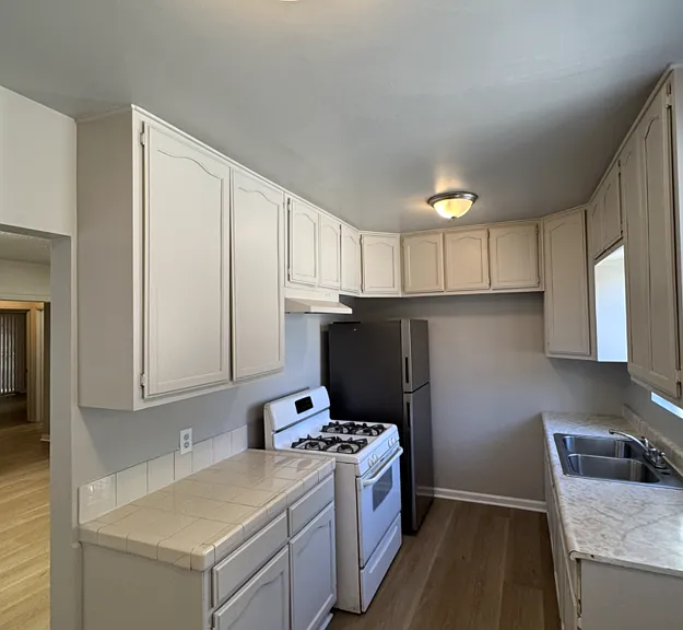 11421 S Normandie Ave #5 — Photo 1